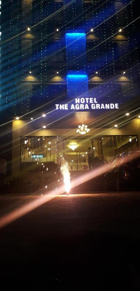 Hotel Agra Grande By Goyal Hoteliers Zewnętrze zdjęcie