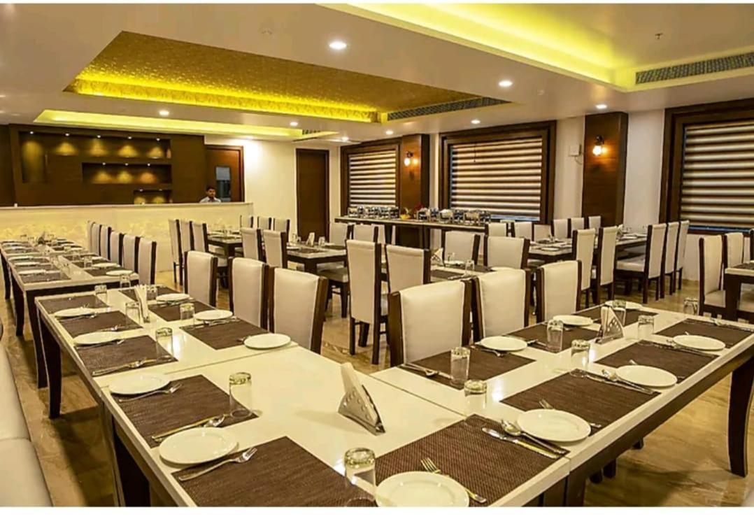 Hotel Agra Grande By Goyal Hoteliers Zewnętrze zdjęcie